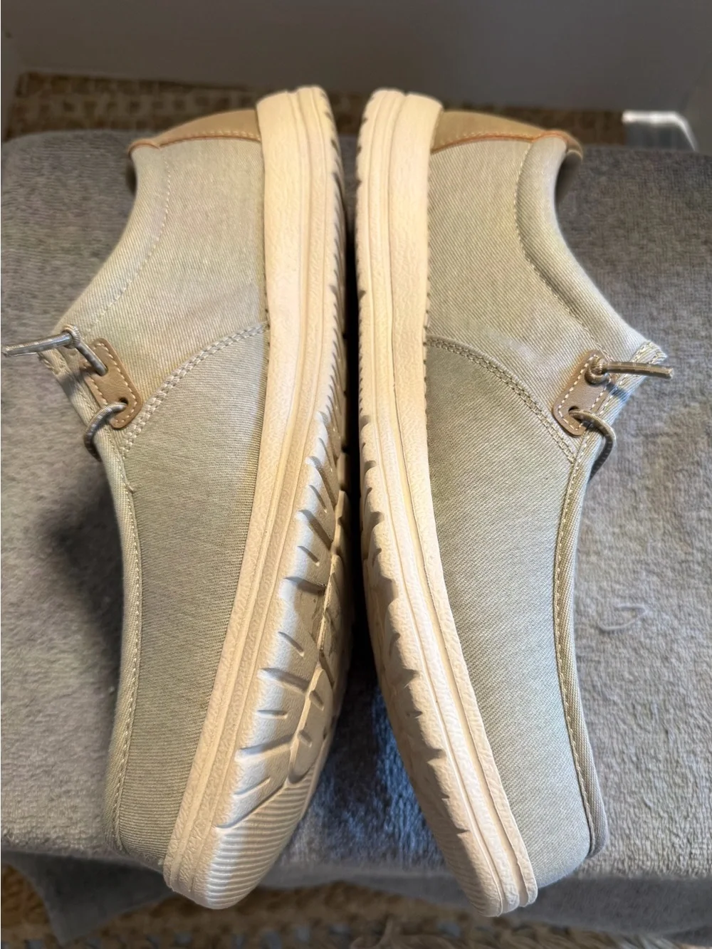 NWT Textile Size 9.5M Hurley Nesota Sneakers
